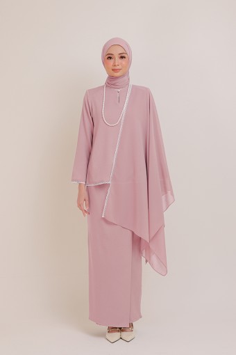 Dinda Mauve with Lace Shawl